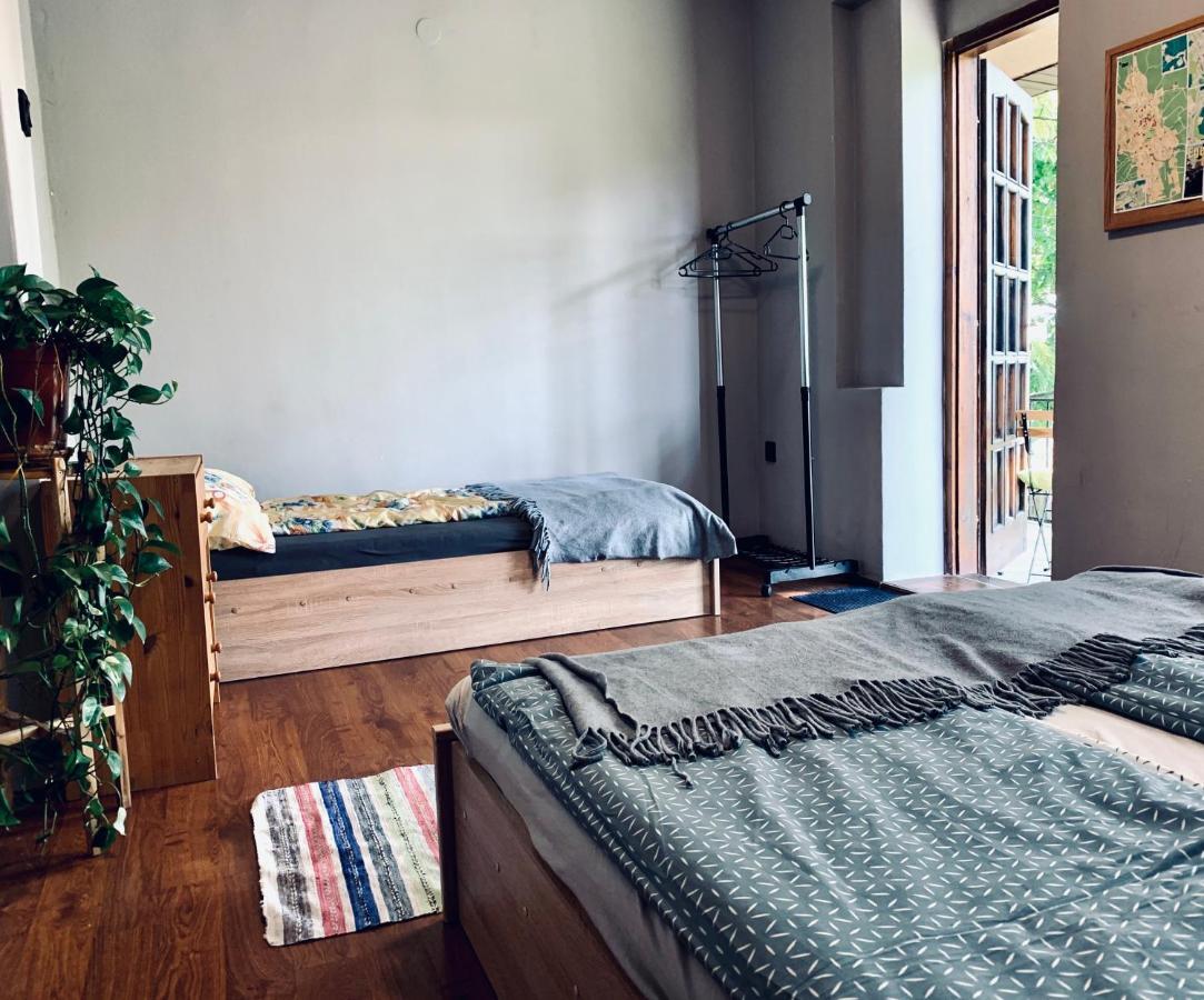 Var-Lak Apartman Eger Exteriör bild